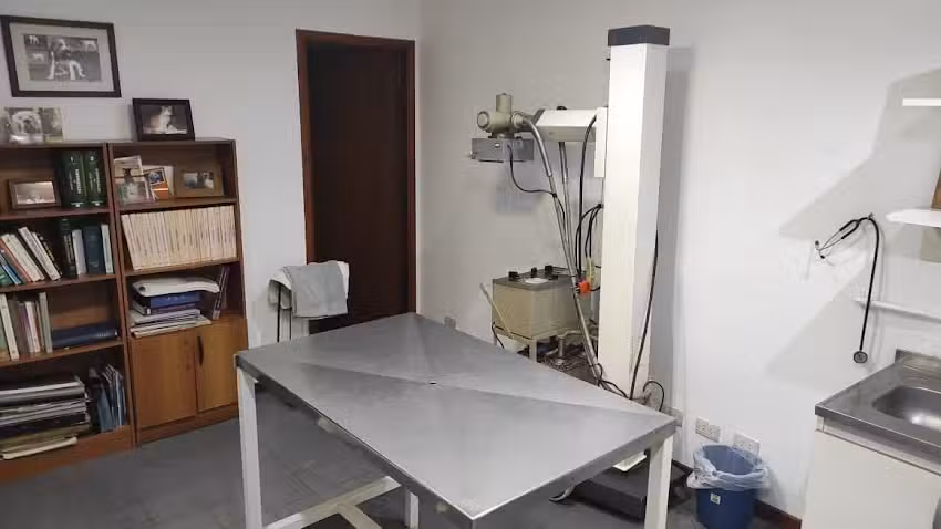 Cl&iacute;nica Veterinaria &ldquo;Huellas&rdquo;